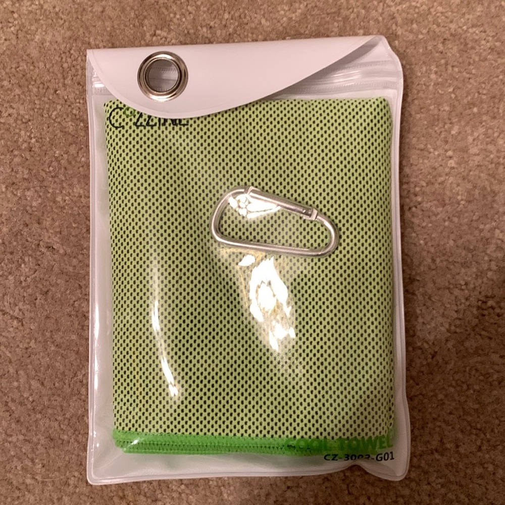 NWOT Cooling Towel